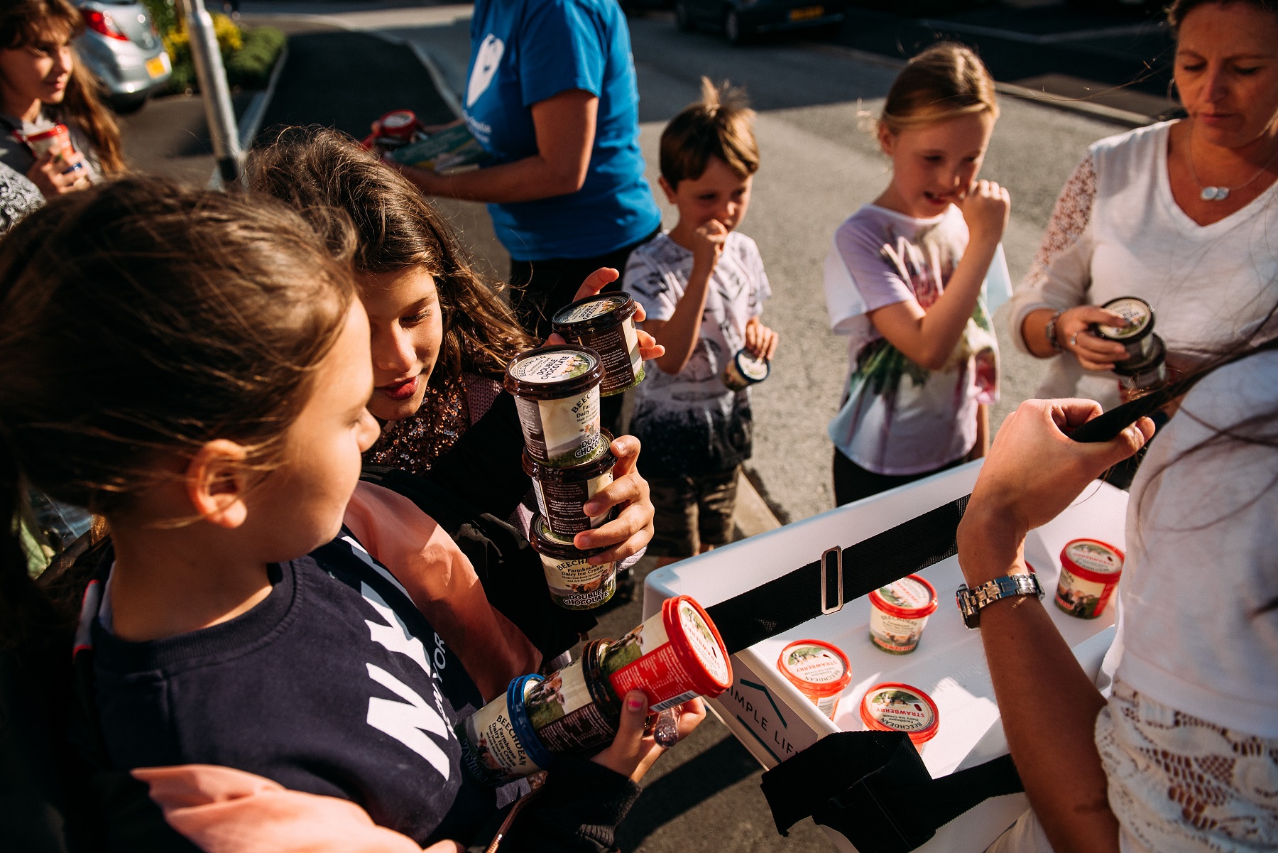 Children getting ice crream