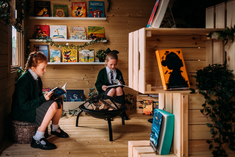 Children reading books