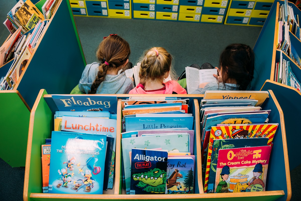 Children reading books