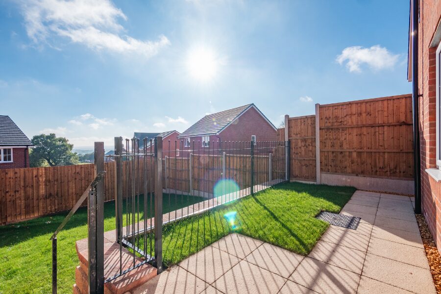 Hollinwood Garden