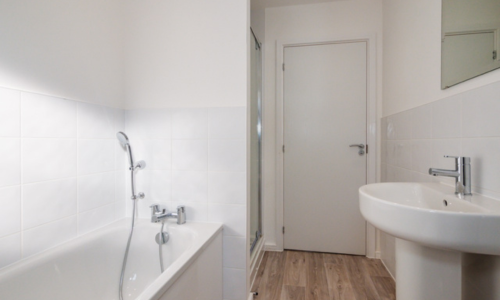 hollinwood-bathroom