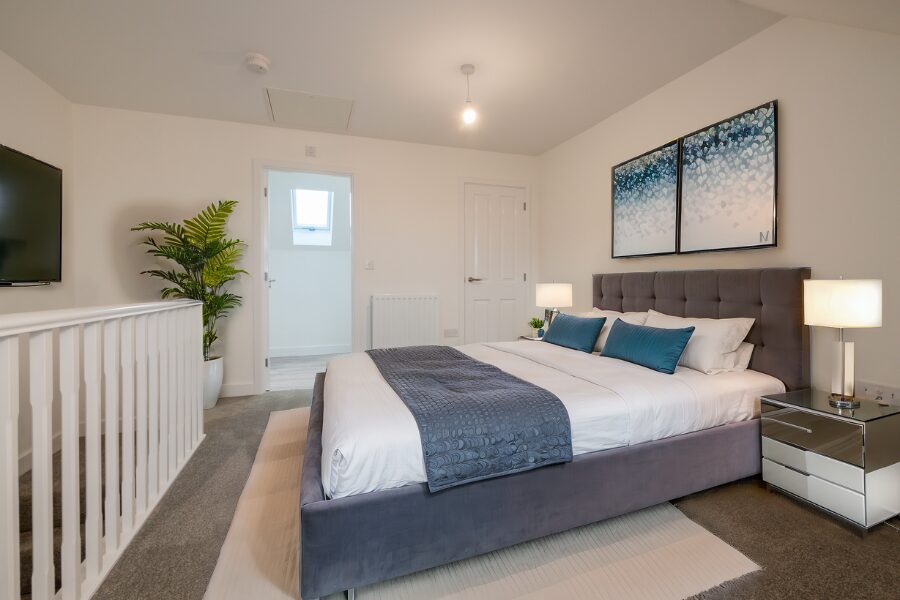 aslin main bedroom