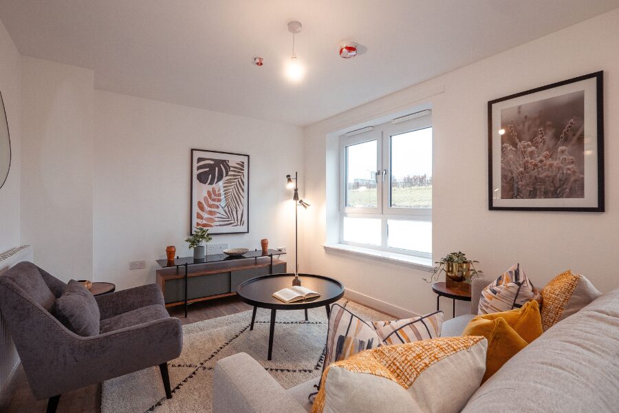 lossie lounge with window