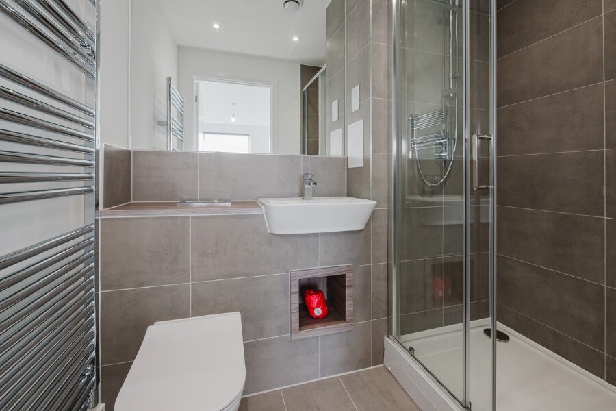 violet ensuite
