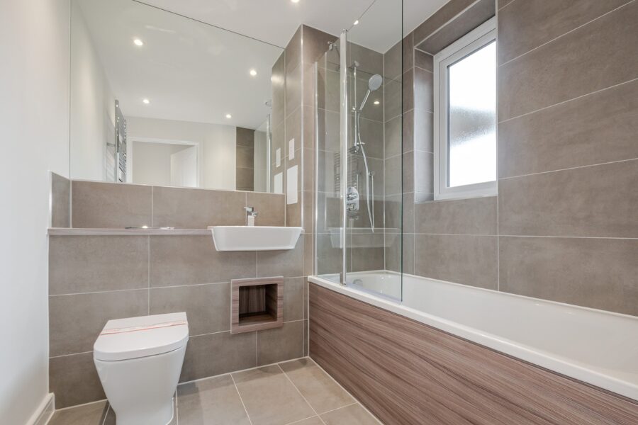 aloe bathroom