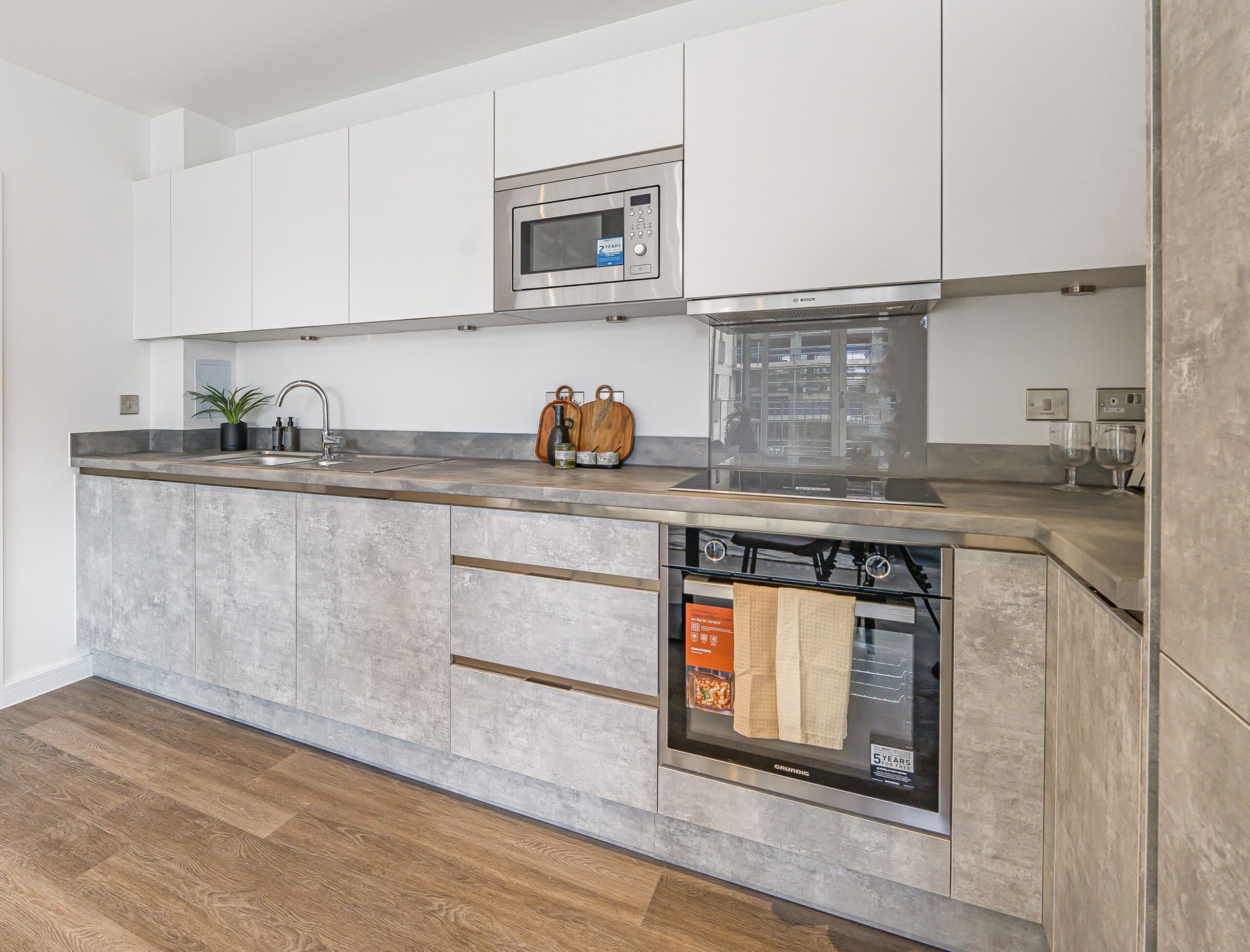 Aloe kitchen