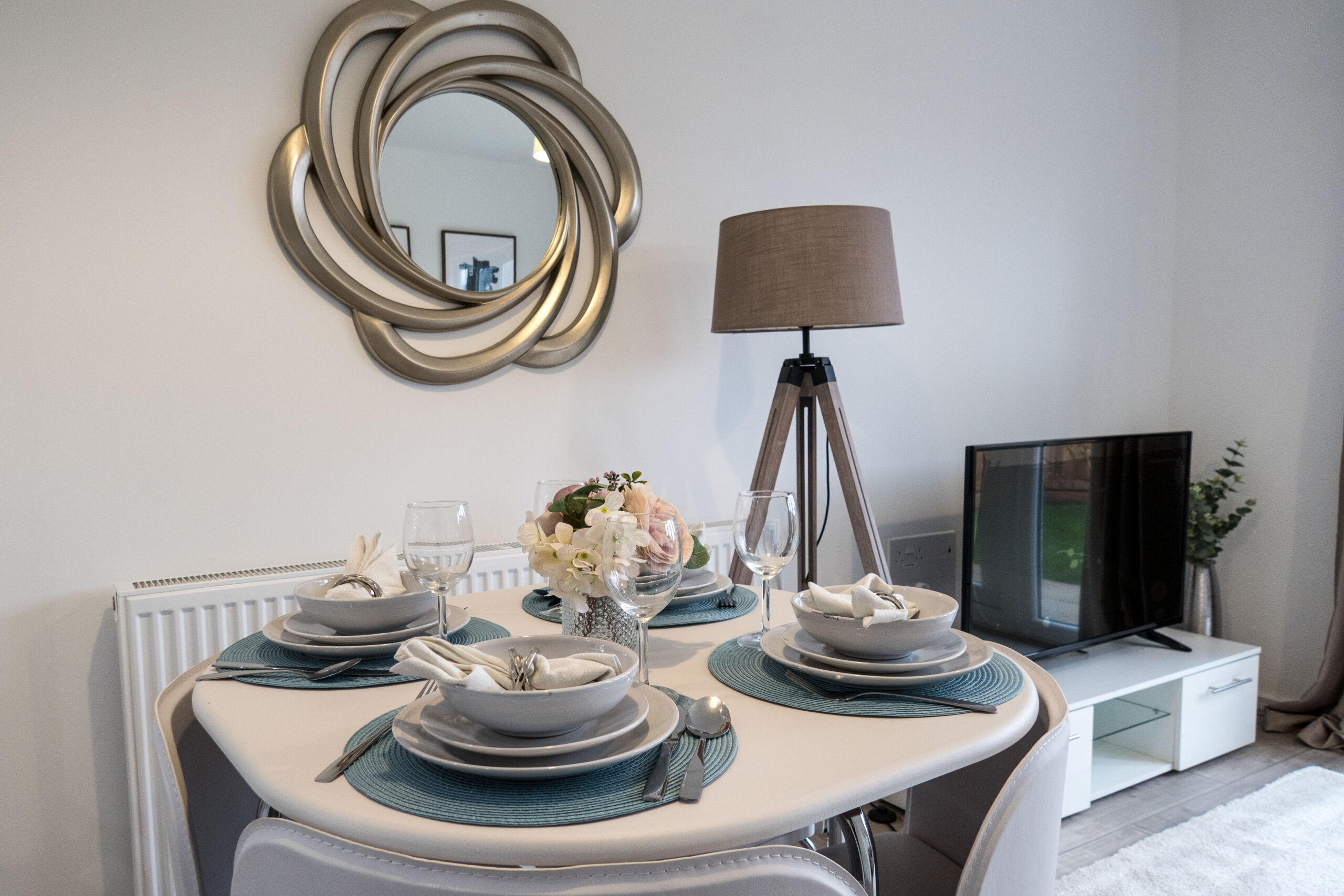 Brampton dining table