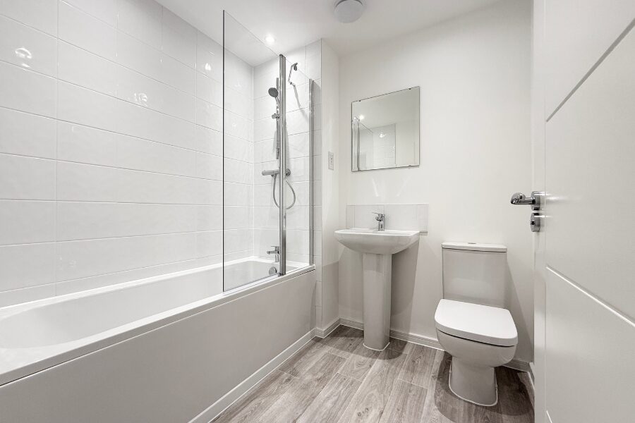 Curlew bathroom