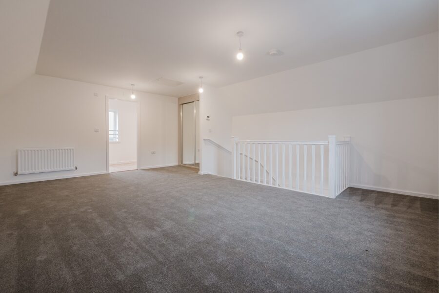 Hamble master unfurnished