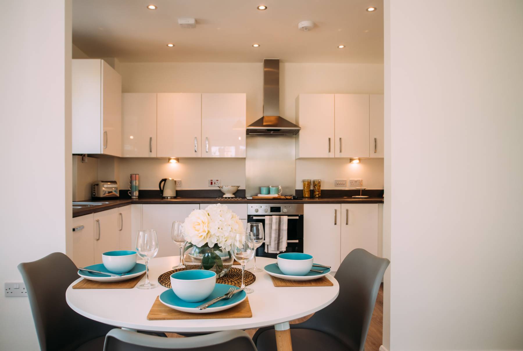 Ash kitchen dining area