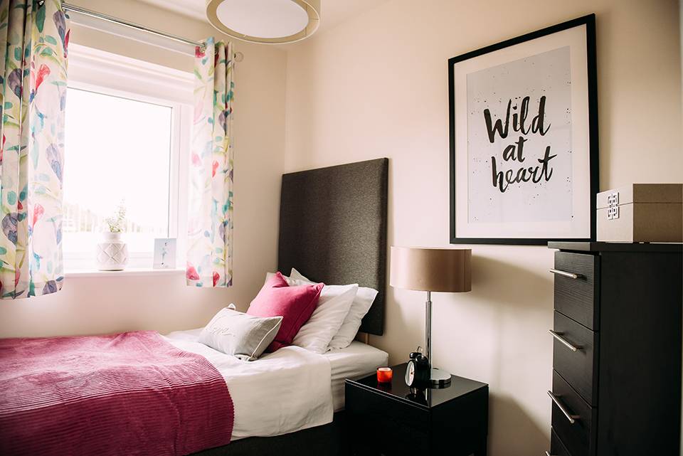 avon bedroom
