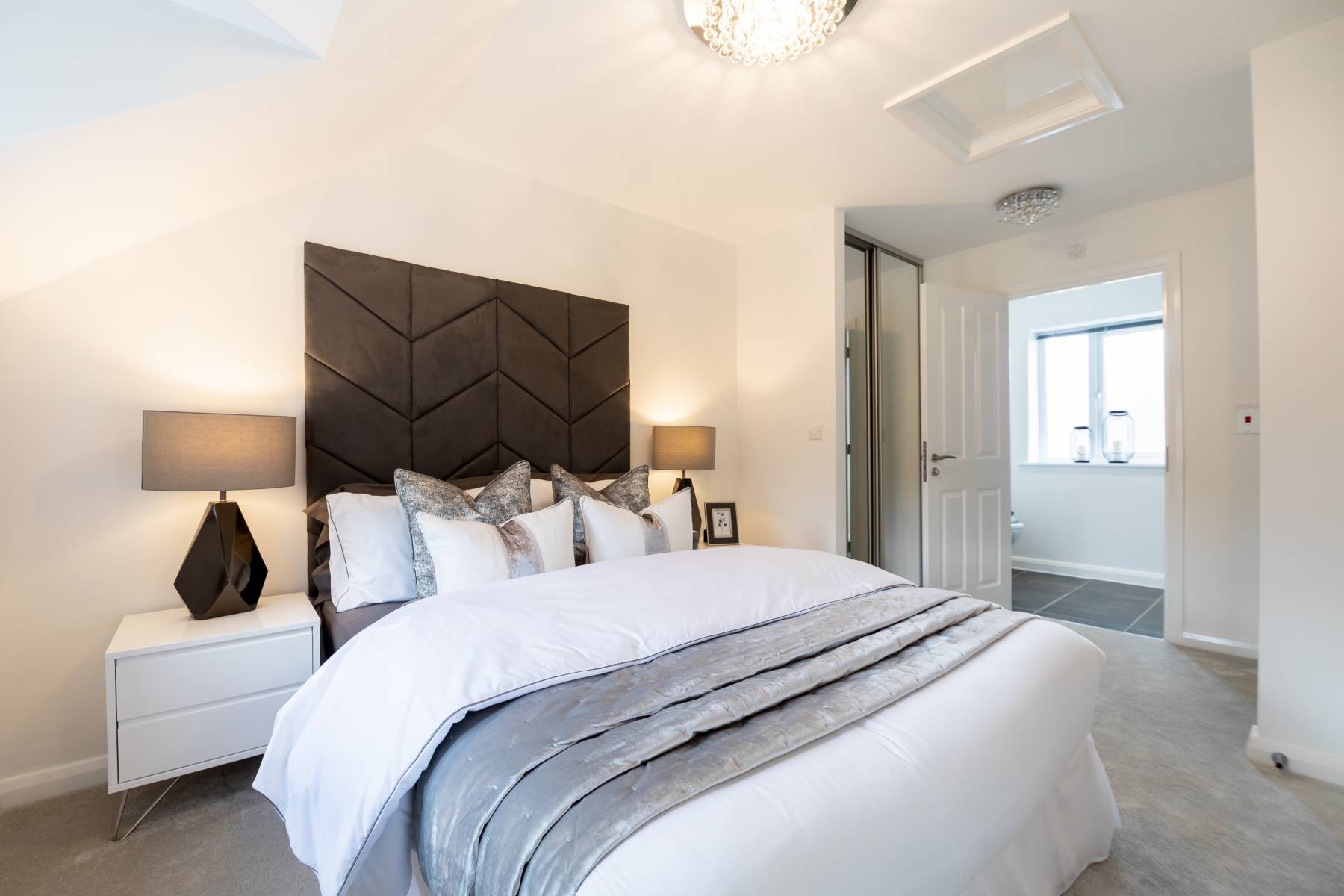 holly bedroom