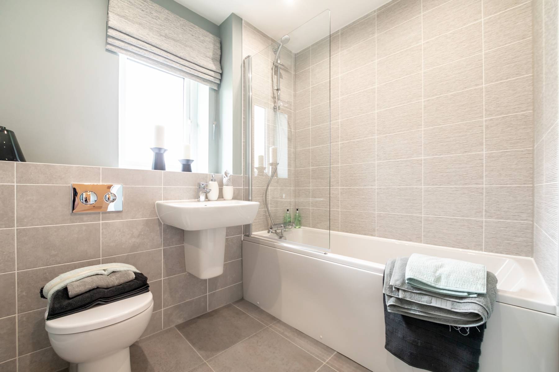 holly bathroom