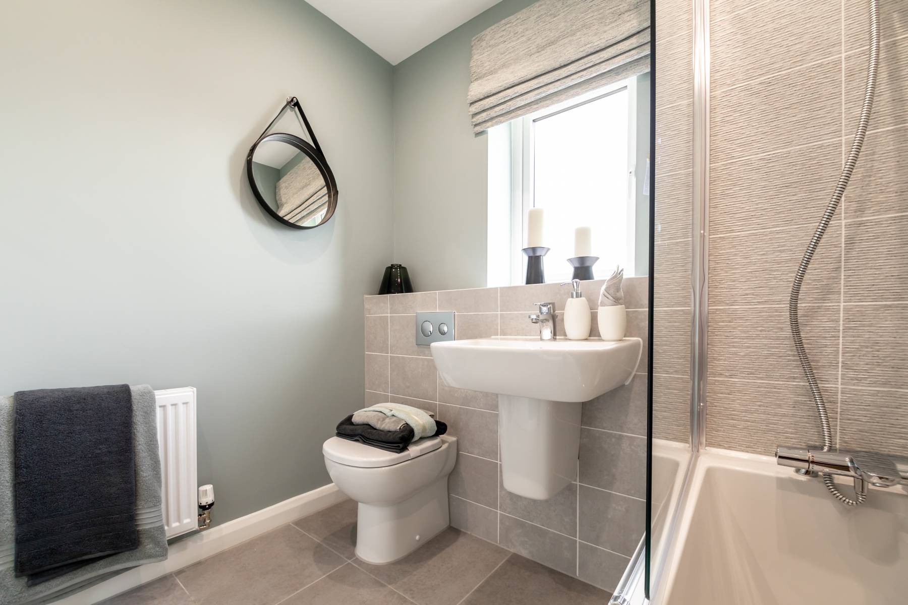 holly bathroom