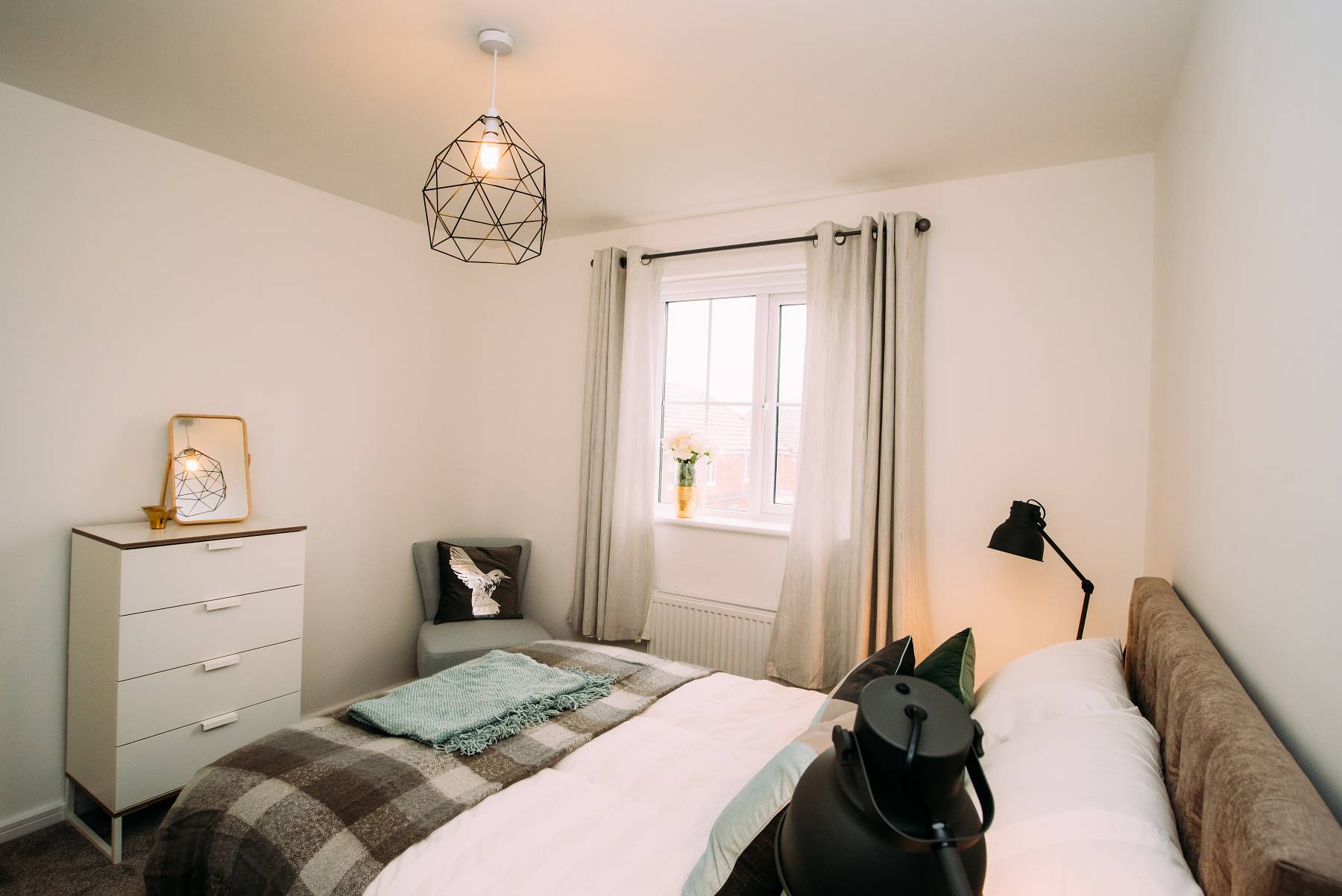 longmere up bedroom