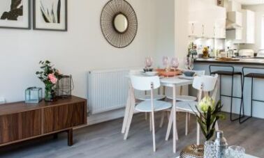 Dining Area with Breakfast Bar