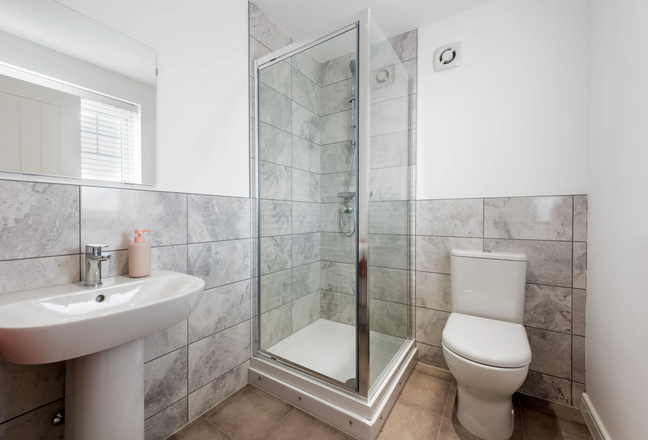 Fernlee-bathroom