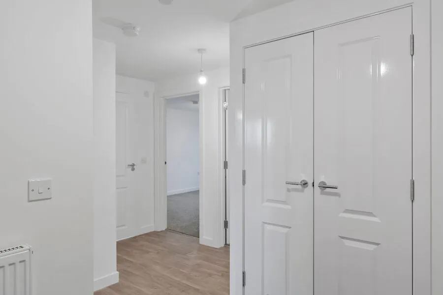 Conon - Apartment Hallway