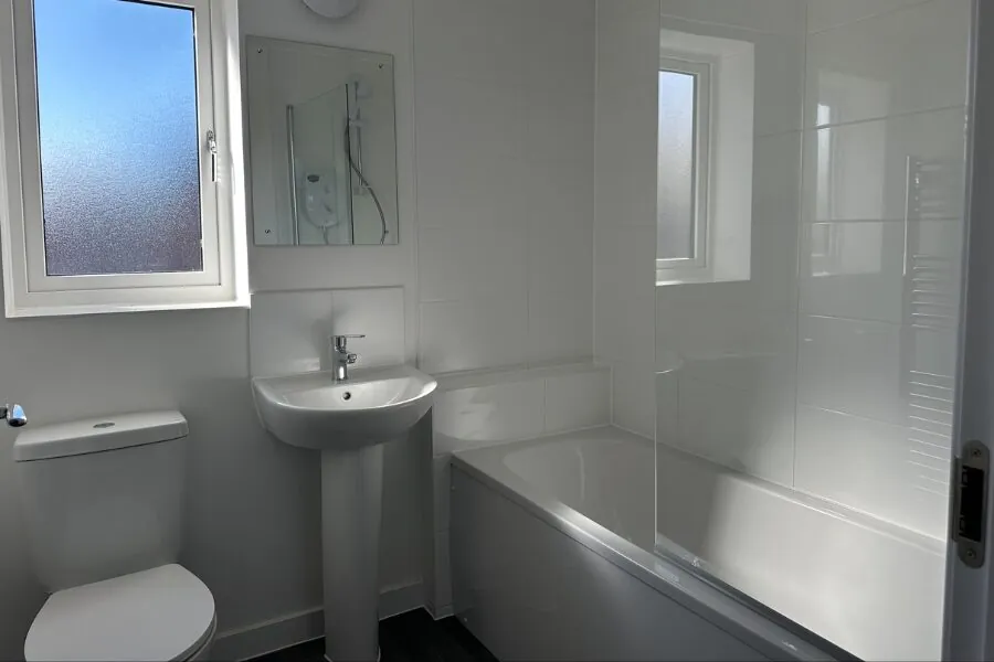saunton bathroom