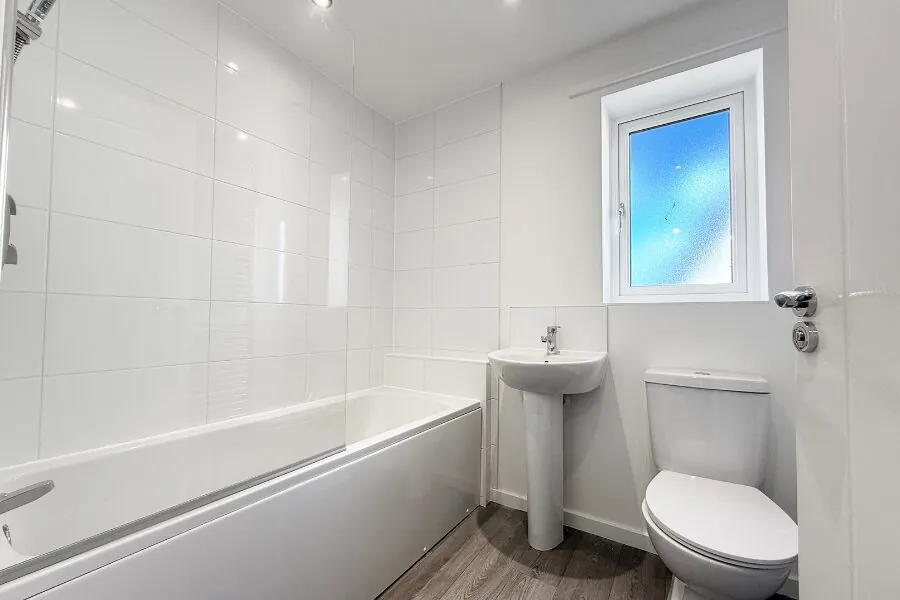 Saunton bathroom