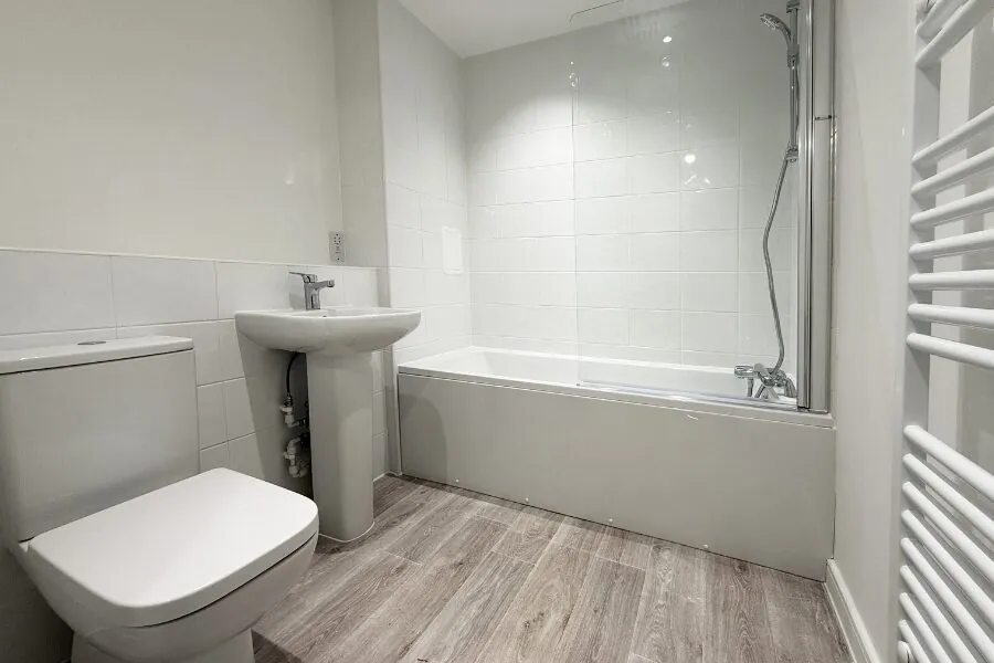 alban bathroom