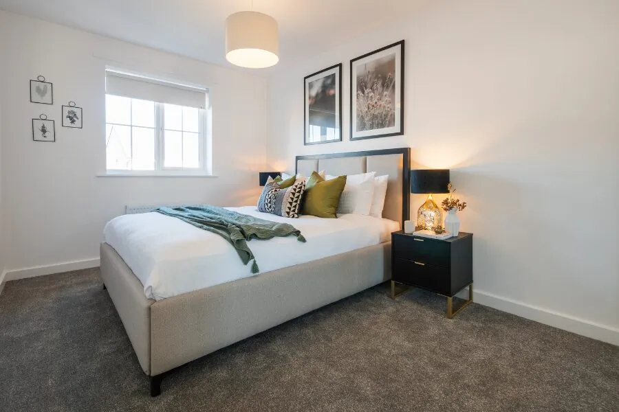 Trumpeter bedroom