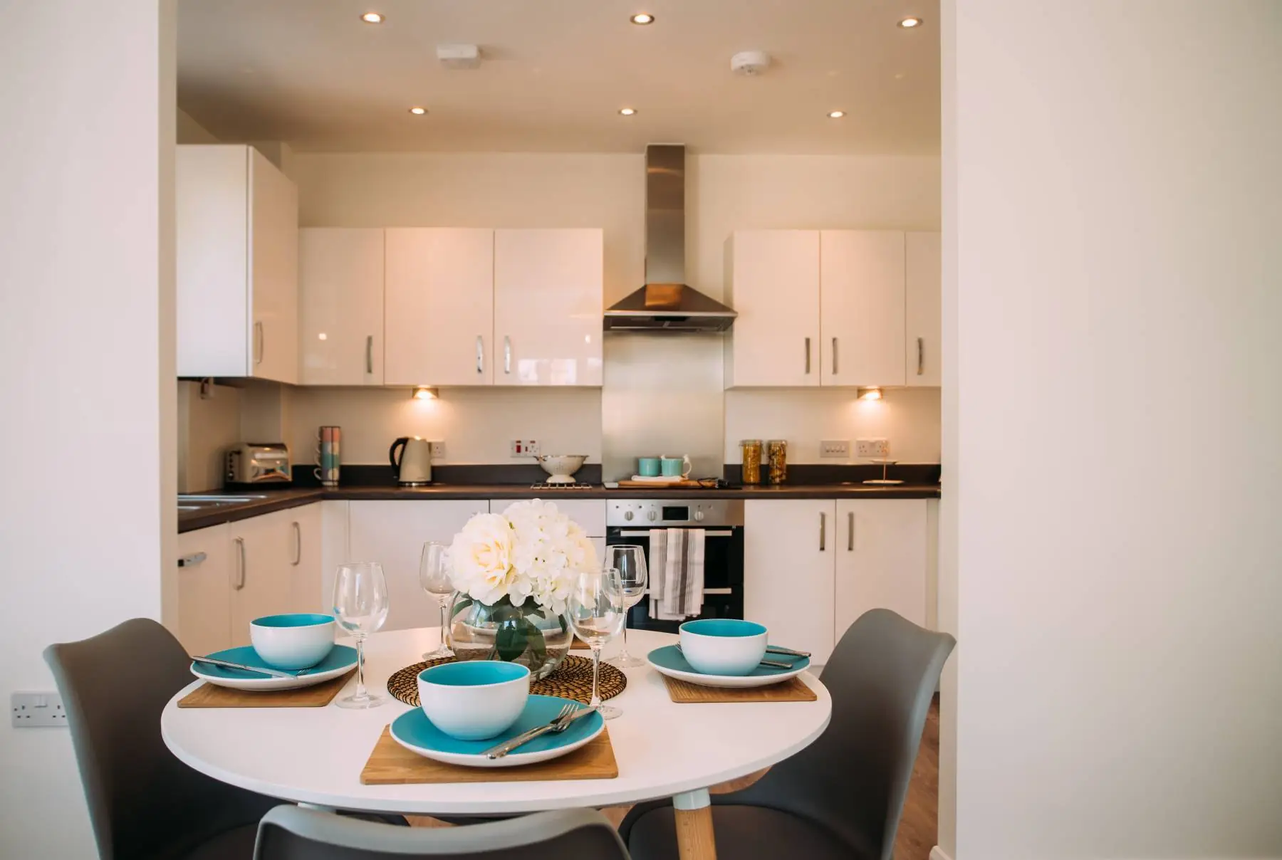 Ash kitchen dining area