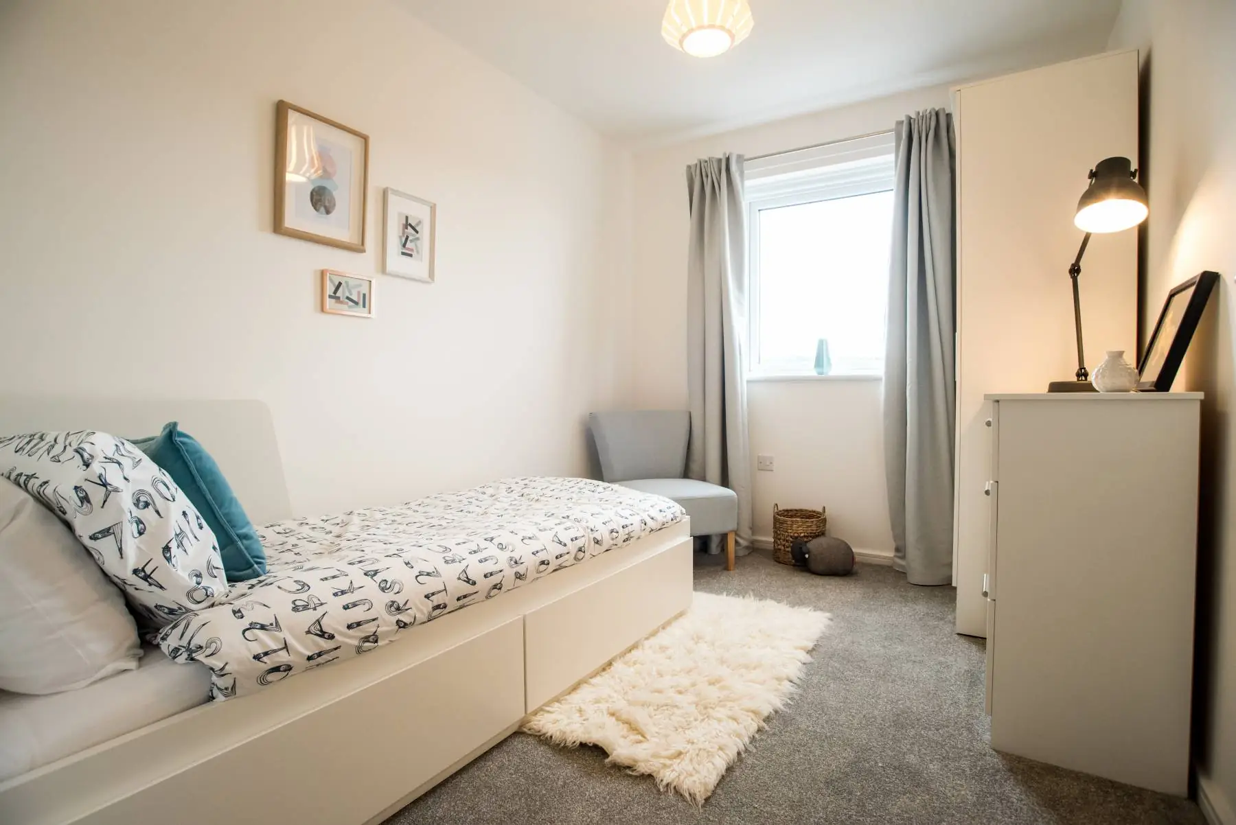 rowan bedroom