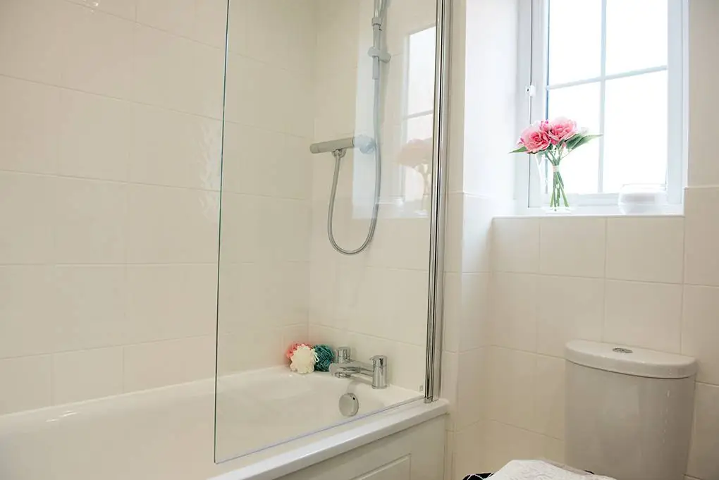 fitted white bathroom